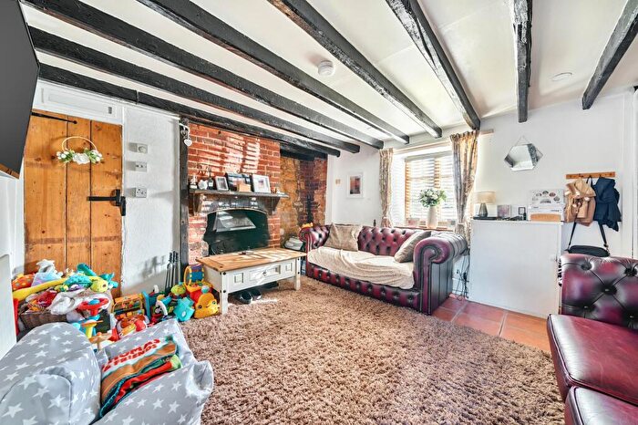 1 Bedroom Cottage For Sale In Arundel Road, Angmering, BN16