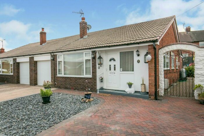 3 Bedroom Bungalow For Sale In Elwyn Drive, Marchwiel, Wrexham, Wrecsam, LL13