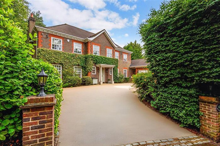 4 Bedroom Detached House For Sale In Springfield Road, Camberley, GU15