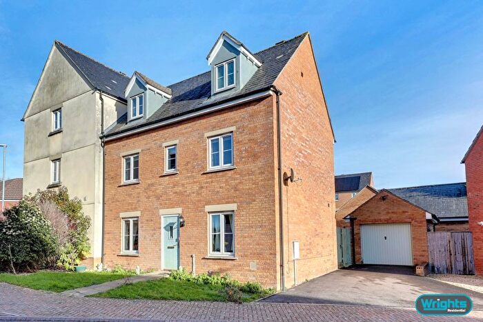 4 Bedroom Semi Detached House For Sale In Blease Close, Trowbridge, BA14