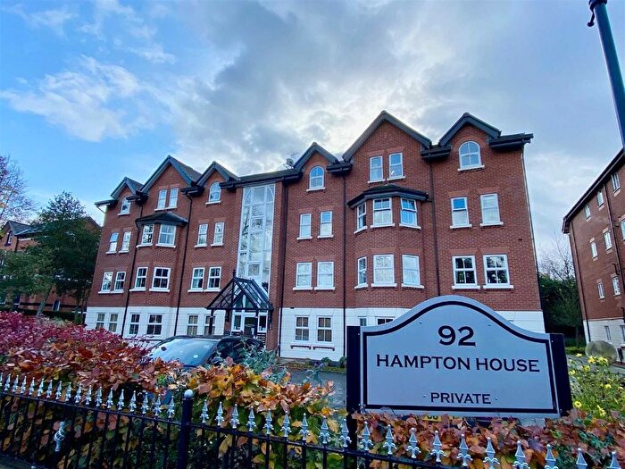 1 Bedroom Flat To Rent In Hampton House, Northenden Road, Sale, M33
