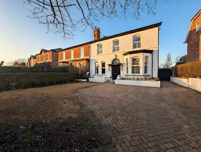 2 Bedroom Detached House To Rent In Crescent Road, Birkdale, Southport, PR8