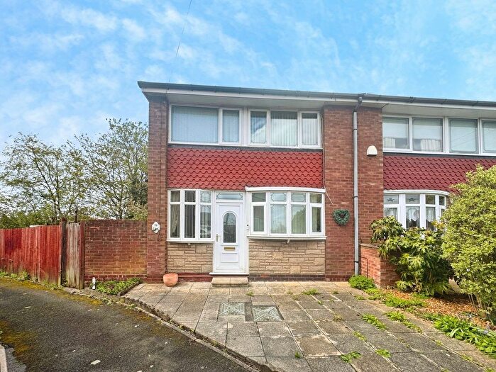 3 Bedroom Terraced House For Sale In Crail Grove, Birmingham, B43