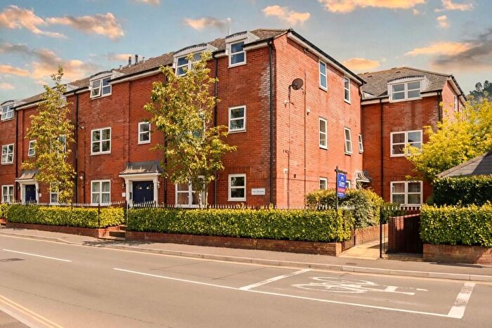 2 Bedroom Flat For Sale In Salisbury Road, Blandford Forum, DT11
