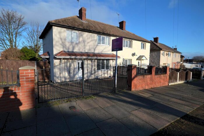 3 Bedroom Semi-Detached House To Rent In Elizabeth Drive, Castleford, WF10