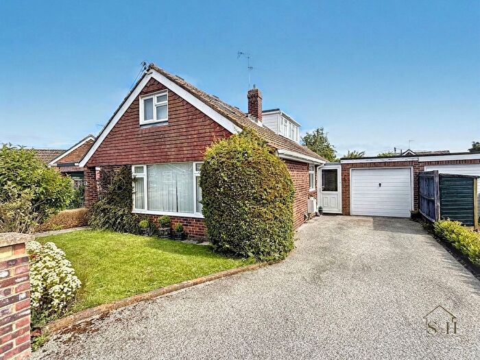 2 Bedroom Detached Bungalow For Sale In Harman Avenue, Lympne, CT21