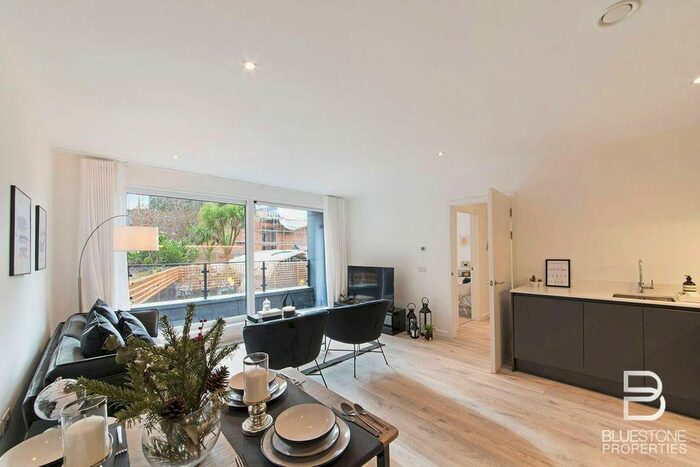 2 Bedroom Flat To Rent In High Street, Purley, CR8