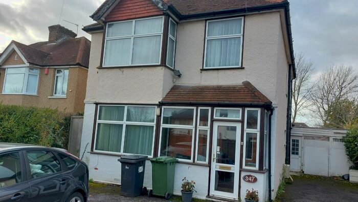 4 Bedroom Detached House To Rent In Farnham Road, Slough SL2