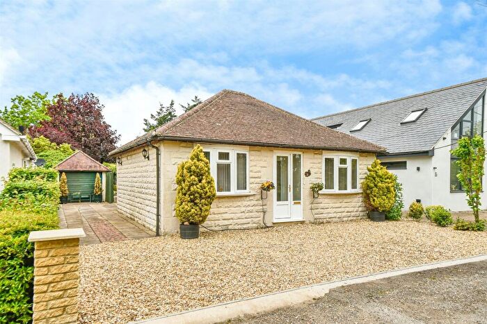 3 Bedroom Detached Bungalow For Sale In Lansdowne Road, Dry Sandford, Abingdon, OX13