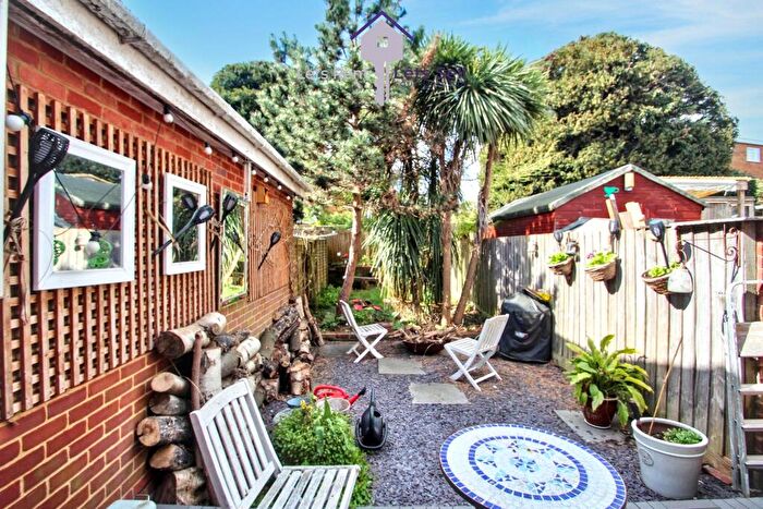 3 Bedroom Semi-Detached House To Rent In Riverview, High Street, Hamble, SO31