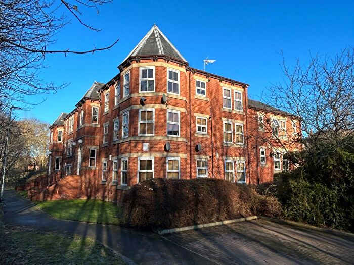 2 Bedroom Flat To Rent In Bridgewater Court, Grove Lane, Headingley, Leeds, LS6