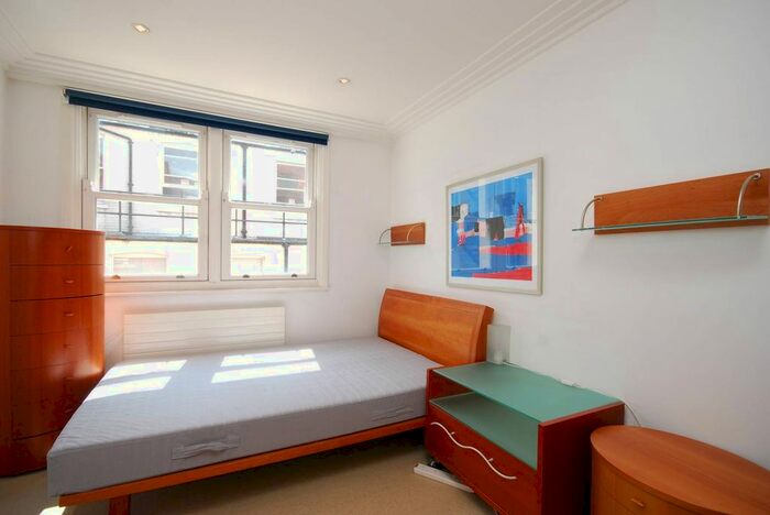 1 Bedroom Flat To Rent In Exchange Court, Covent Garden, London, WC2R