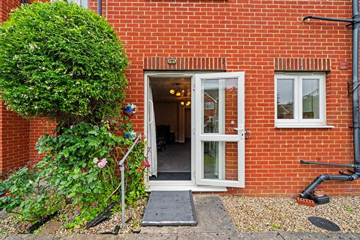 1 Bedroom Flat For Sale In Yorktown Road, College Town, Sandhurst, GU47