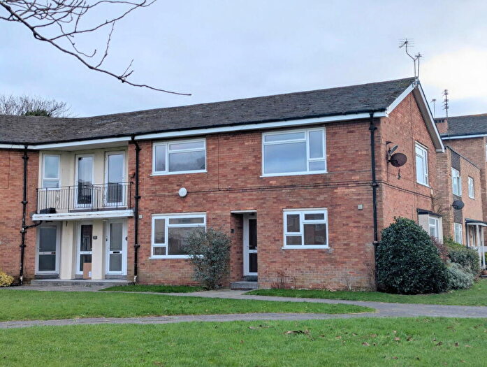 2 Bedroom Apartment To Rent In First Floor Apartment, Warren Court, Birkdale, Southport, Merseyside, PR8