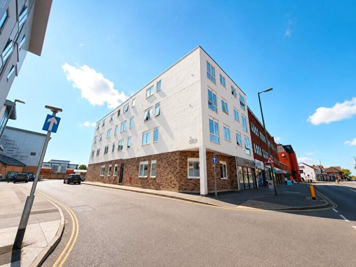 1 Bedroom Apartment To Rent In Victoria Road, Farnborough, Hampshire, GU14