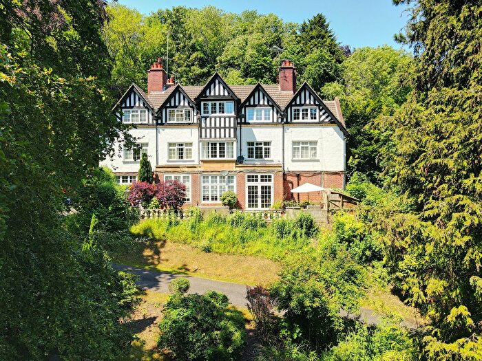 3 Bedroom Flat For Sale In Harestone Valley Road, Caterham, CR3