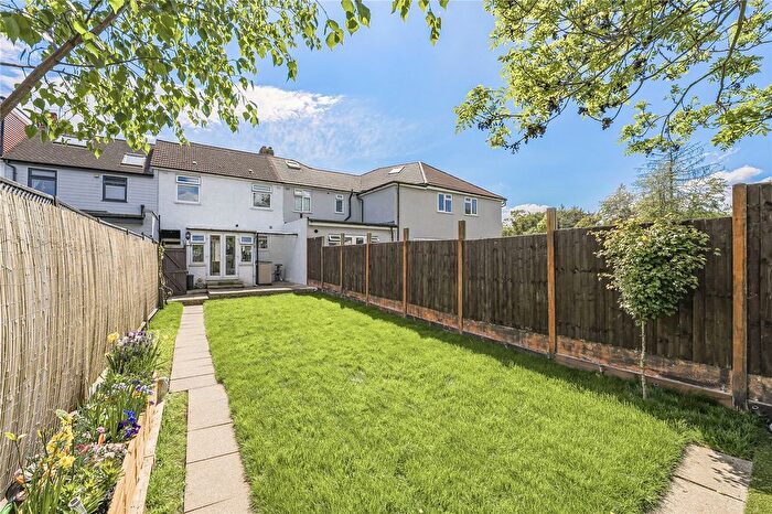 3 Bedroom Terraced House For Sale In Radnor Avenue, South Welling, Kent, DA16