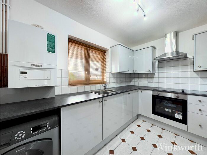 2 Bedroom Flat To Rent In St Pauls Close, London, W5