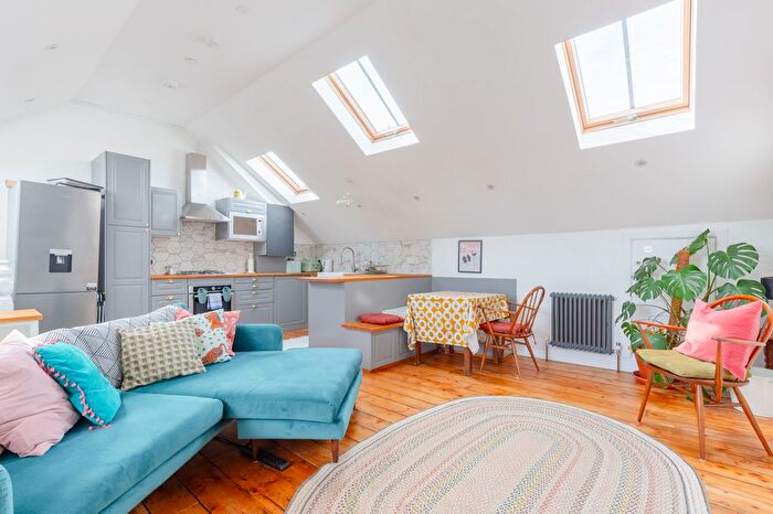 1 Bedroom Flat To Rent In Lower Clapton Road, London, E5