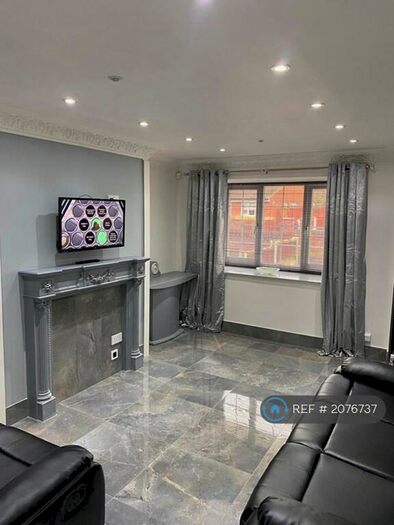 2 Bedroom Semi-Detached House To Rent In Lairds Place, Liverpool, L3