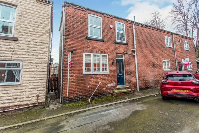 2 Bedroom Terraced House To Rent In Tanshelf Drive, Pontefract, WF8