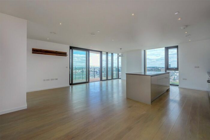 3 Bedroom Flat To Rent In One The Elephant, St Gabriel Walk, Elephant And Castle, SE1