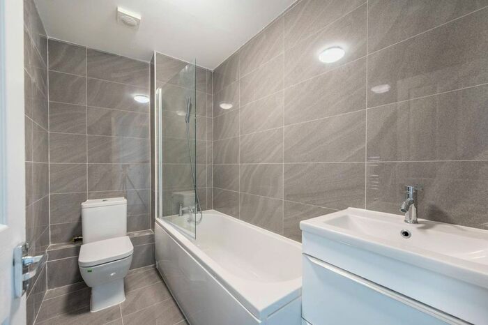 4 Bedroom Property To Rent In Cathall Road, Leytonstone, London, E11