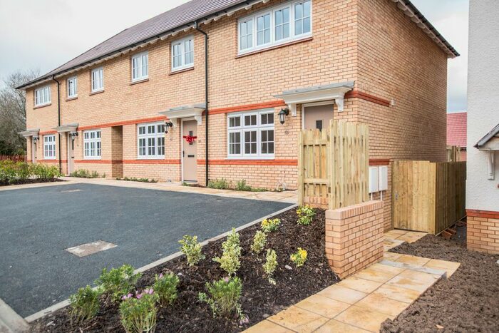 2 Bedroom End Of Terrace House To Rent In Foxglove Close, Newton Abbot, TQ12