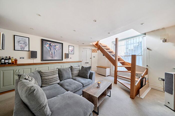 3 Bedroom End Terrace House For Sale In Lillie Road, London, SW6