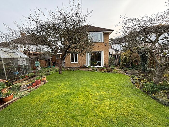 3 Bedroom Detached House For Sale In Calverley Gardens, Harrow, HA3