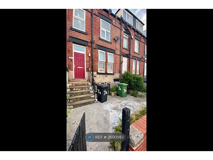 2 Bedroom Terraced House To Rent In Arthington Place, Leeds, LS10