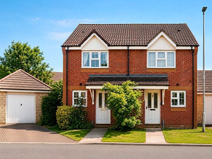 2 Bedroom Semi-Detached House For Sale In Century Close, Faringdon, Oxfordshire, SN7