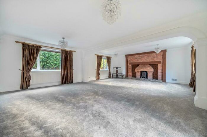 5 Bedroom Detached House To Rent In Cavendish Road, Eccles, Manchester, M30