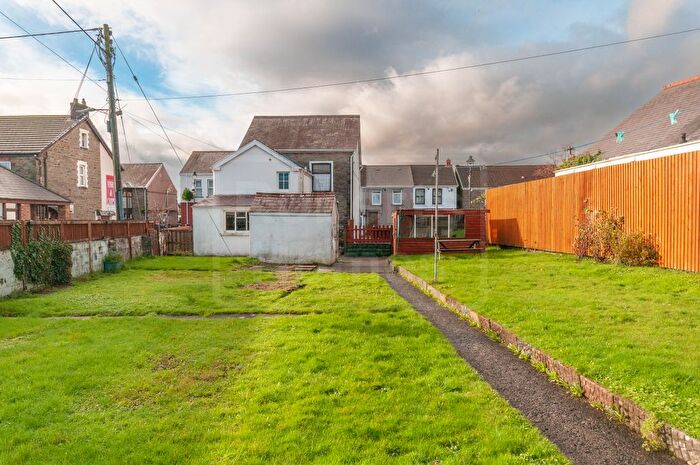 4 Bedroom Detached House To Rent In Commercial Street, Ystradgynlais, Swansea, West Glamorgan, SA9