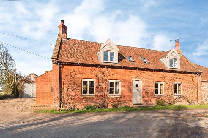 3 Bedroom Link Detached House For Sale In Common End, Weasenham, King's Lynn, PE32