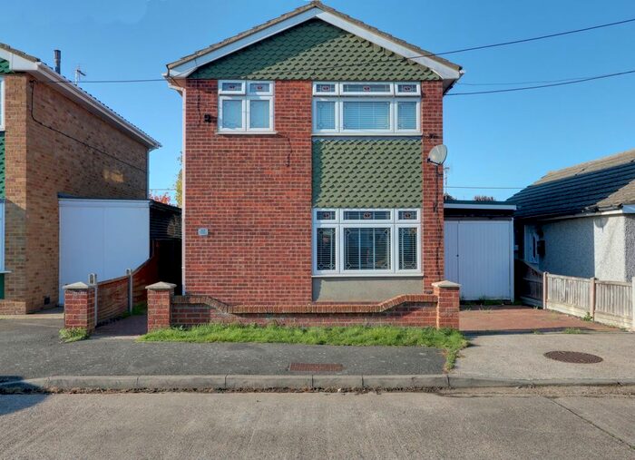 3 Bedroom Detached House To Rent In Station Road, Canvey Island SS8