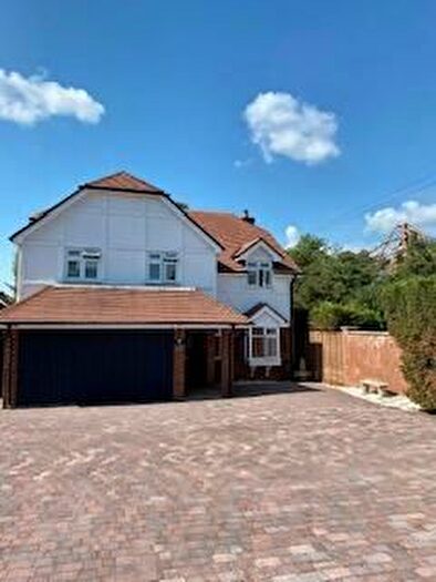 5 Bedroom Detached House To Rent In Galley Lane, Barnet, EN5