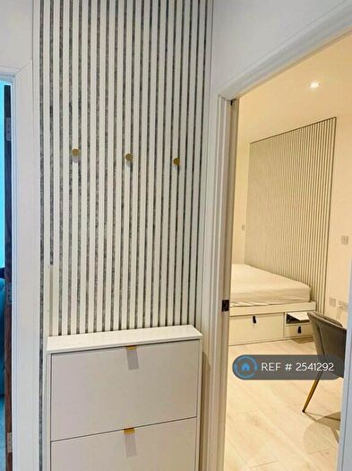 2 Bedroom Flat To Rent In George Wheeler House, Barking, IG11