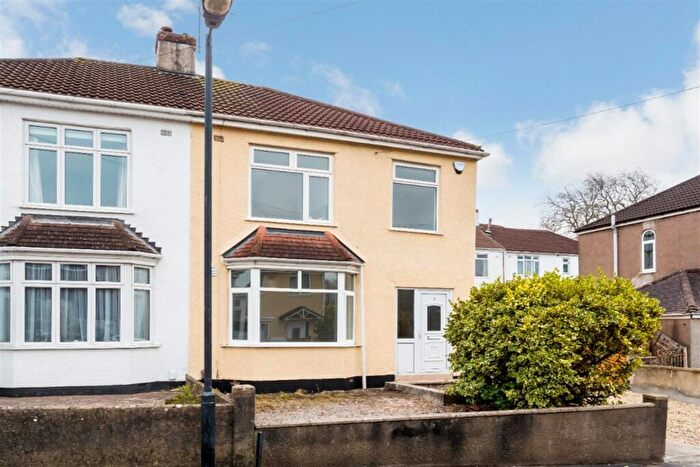 4 Bedroom Semi-Detached House To Rent In Bedroom Semi Detached House In Ashdene Avenue, Bristol, BS5