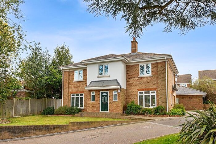 5 Bedroom Detached House For Sale In Providence Park, Penenden Heath, ME14