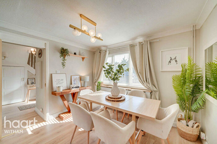 3 Bedroom End Of Terrace House For Sale In Forest Road, Witham, CM8