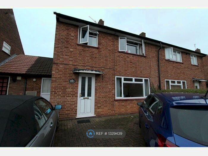 5 Bedroom Terraced House To Rent In High Dells, Hatfield, AL10