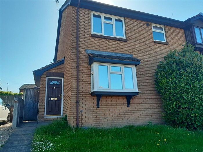 1 Bedroom End Terrace House For Sale In Manor Farm Road, Crigglestone, Wakefield, WF4