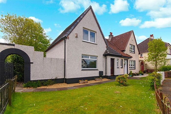 3 Bedroom Semi-Detached House For Sale In Hillview Road, Elderslie, Johnstone, Renfrewshire, PA5