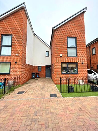 3 Bedroom Terraced House To Rent In Hennessey Mews, Dagenham, RM8