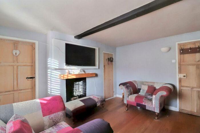 2 Bedroom Cottage For Sale In Church Street, Saffron Walden, CB10