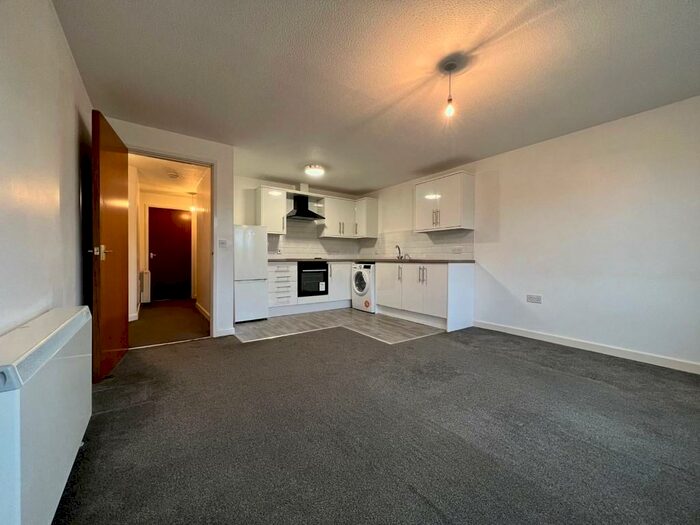 2 Bedroom Apartment To Rent In Calverley Leeds, LS13