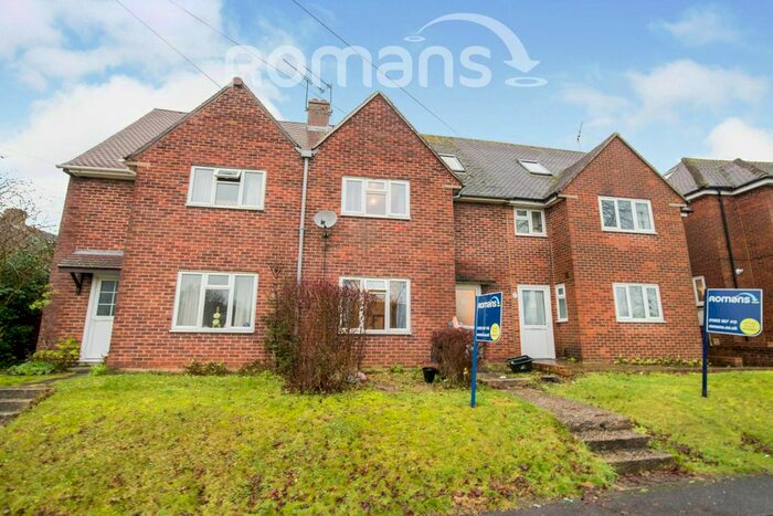4 Bedroom Semi-Detached House To Rent In Wavell Way, Winchester, SO22