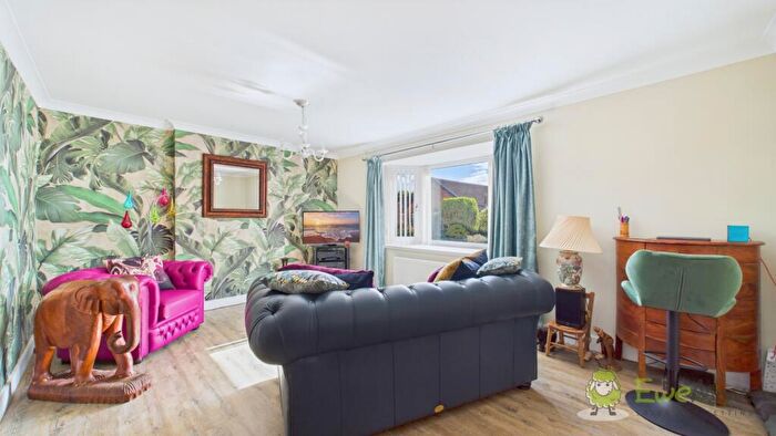 2 Bedroom Detached Bungalow For Sale In Woburn Close, Doncaster, DN4
