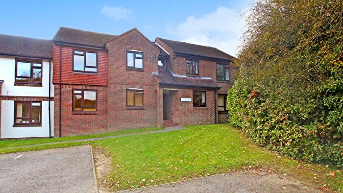 1 Bedroom Flat To Rent In Gorringes Brook, Horsham, RH12